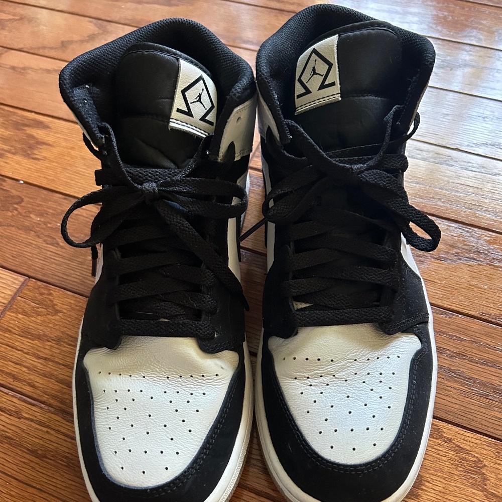 Jordan 1 mid diamond high top sneakers
